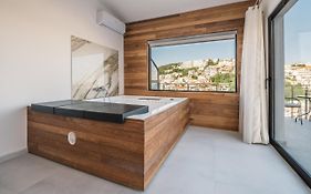 Barba Apartments